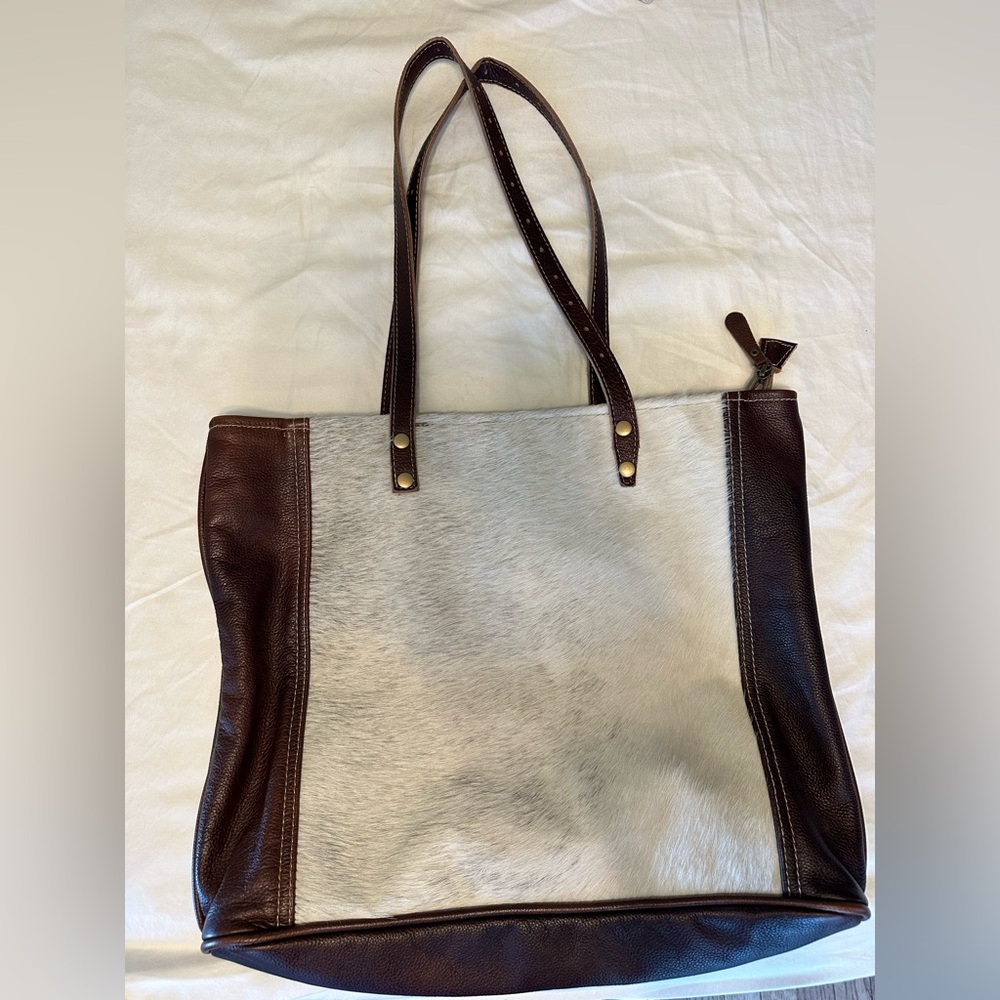 Myra cowhide bag with STS cowhide wallet